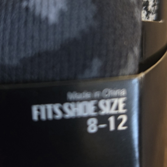 Star Wars Casual Crew Socks. NWT. Fits Shoe Sizes 8-12. - Picture 3 of 3